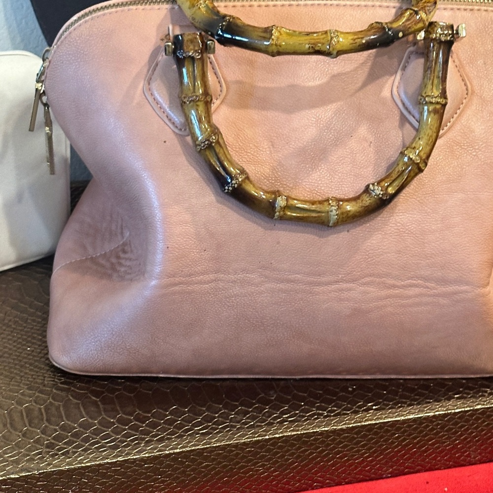 Spacious handbag - Picture 4 of 7
